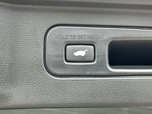 Used 2025 Honda Pilot Elite image 7