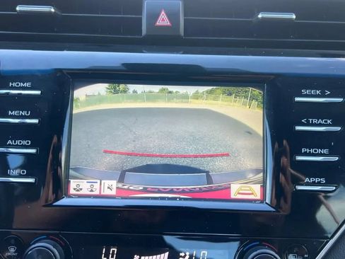 Used 2018 Toyota Camry XSE FWD image 41