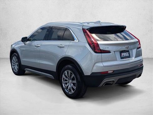 Used 2022 Cadillac XT4 Premium Luxury w/ Enhanced Visibility Package FWD image 8