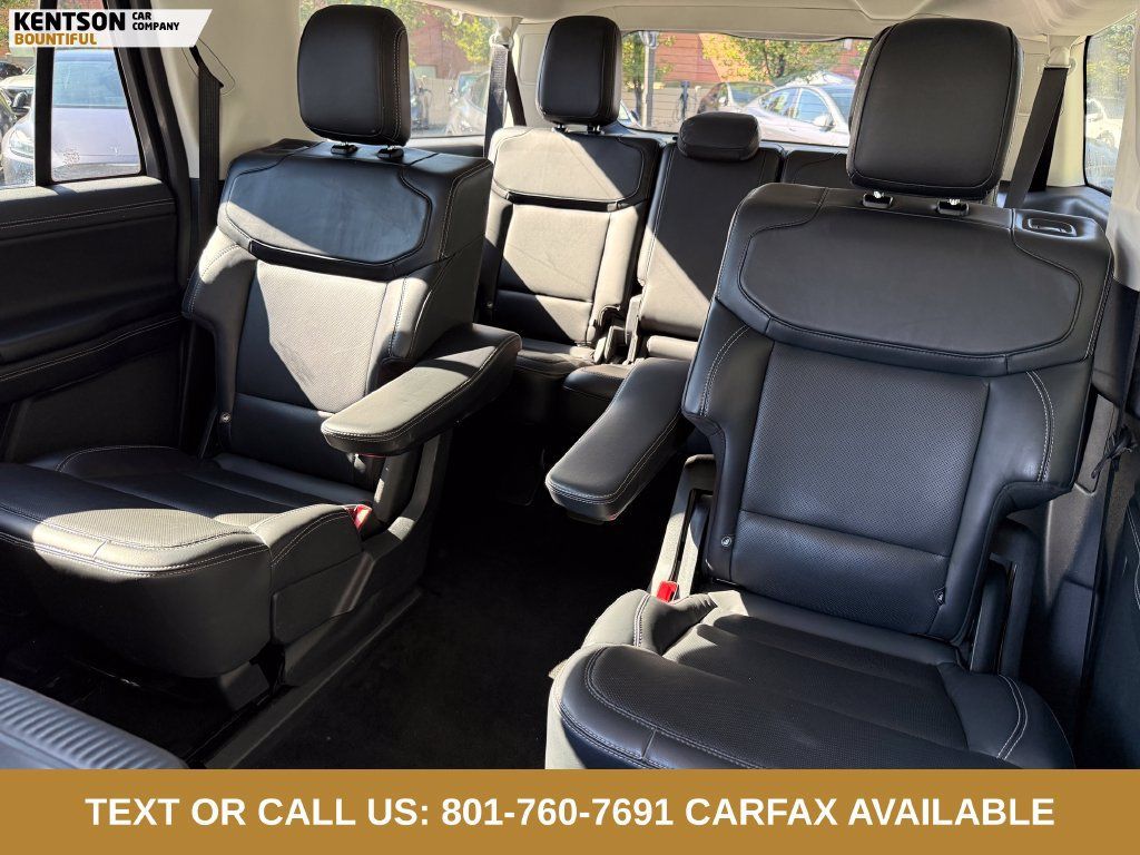 Used 2025 Ford Expedition Max Platinum AWD/4WD image 30