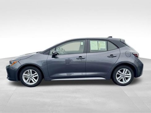 Used 2022 Toyota Corolla SE w/ SE Preferred Package FWD image 5