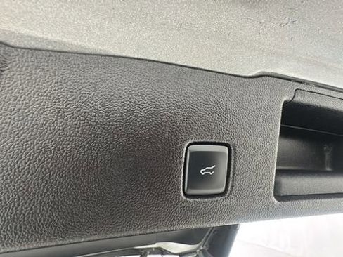 Used 2025 Ford Escape ST-Line Select AWD/4WD image 16