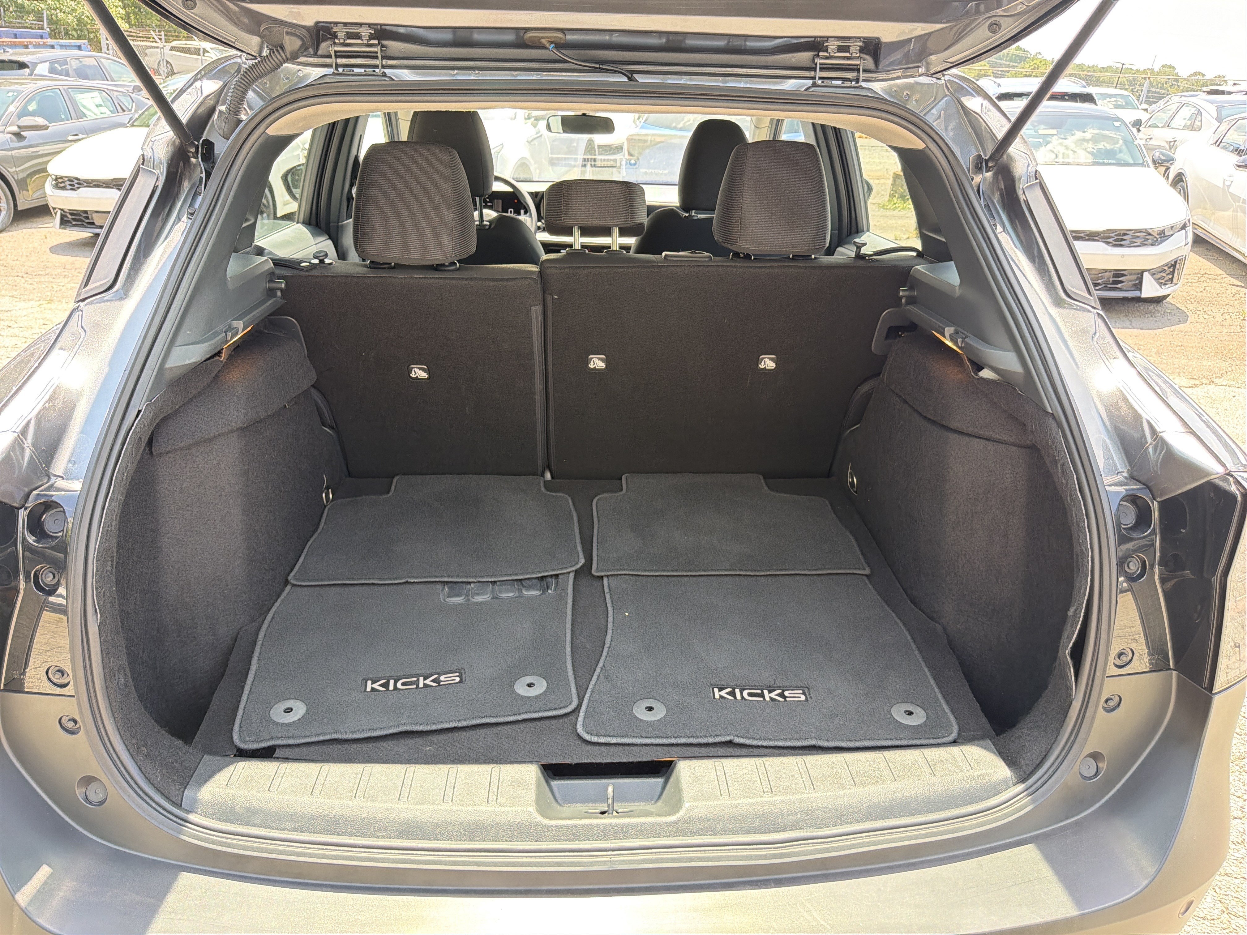 Used 2025 Nissan Kicks S AWD/4WD image 18