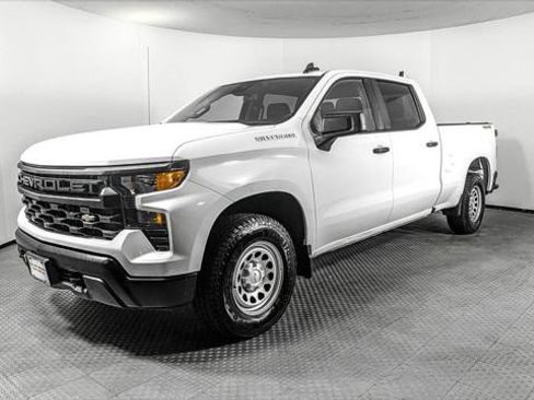 Used 2022 Chevrolet Silverado 1500 W/T w/ WT Value Package AWD/4WD image 2