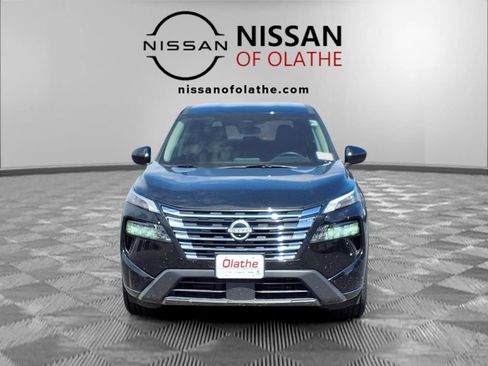 Used 2025 Nissan Rogue SV FWD image 30