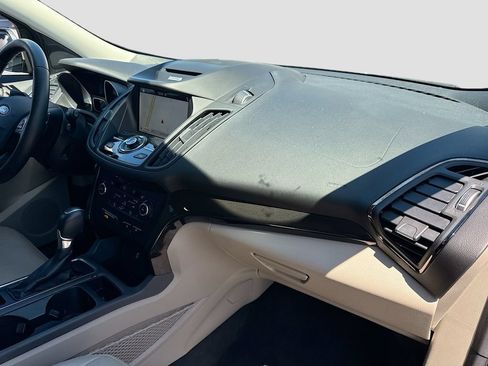 Used 2017 Ford Escape Titanium FWD image 36