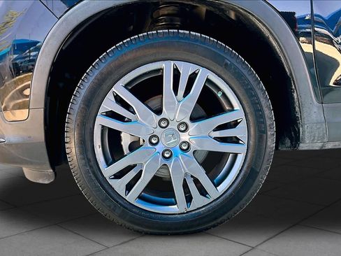 Used 2022 Honda Pilot Sport image 11