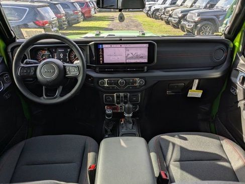 New 2026 Jeep Wrangler Unlimited Rubicon AWD/4WD image 15
