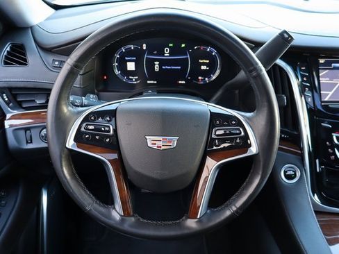 Used 2019 Cadillac Escalade Premium Luxury image 23