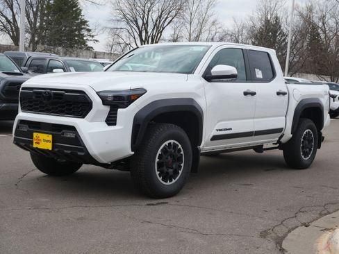 New 2026 Toyota Tacoma TRD Off-Road AWD/4WD image 4