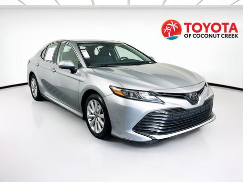 Used 2020 Toyota Camry LE FWD image 1