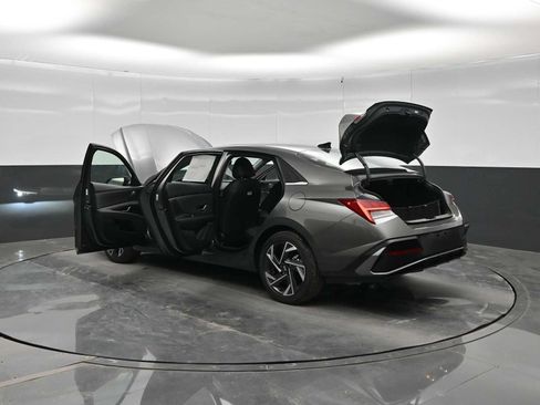 New 2026 Hyundai Elantra Limited FWD image 48