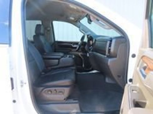 Used 2025 GMC Sierra 1500 SLT AWD/4WD image 8