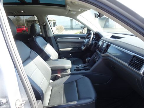 Used 2021 Volkswagen Atlas SE w/ Panoramic Sunroof Package image 29