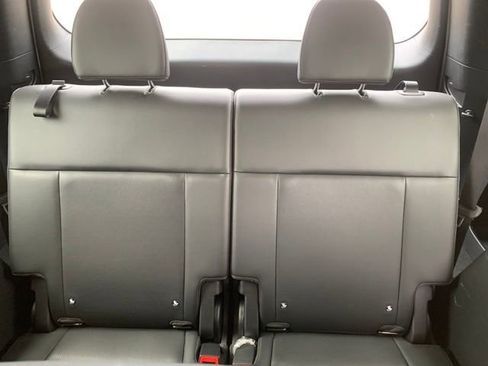 Used 2025 Hyundai Santa Fe SEL FWD image 24
