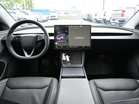 Used 2024 Tesla Model 3 Standard Range RWD image 29