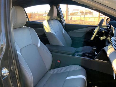 Used 2026 Toyota Camry SE image 7