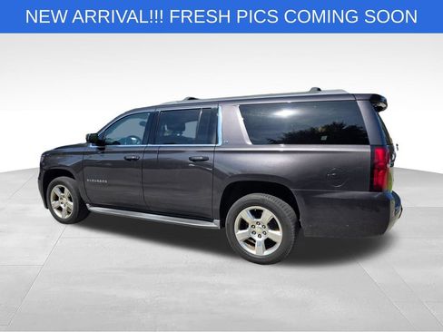 Used 2015 Chevrolet Suburban LT RWD image 4