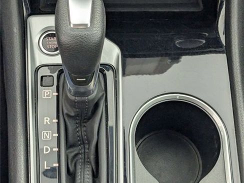 Used 2024 Nissan Altima 2.5 SV image 22