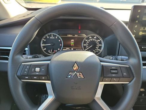 New 2026 Mitsubishi Outlander ES AWD/4WD image 22