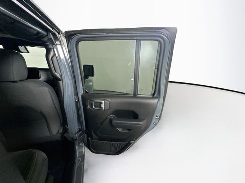 Used 2024 Jeep Wrangler Unlimited AWD/4WD image 28