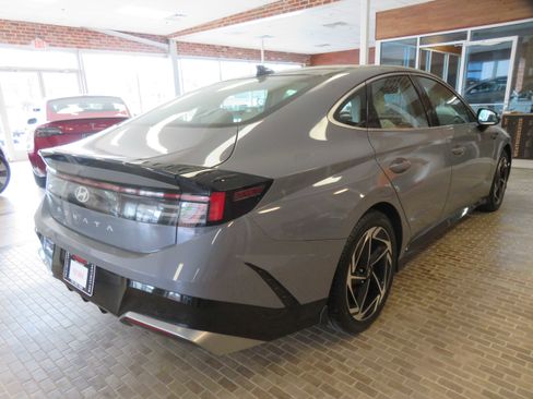 Used 2024 Hyundai Sonata SEL w/ Convenience Package image 4