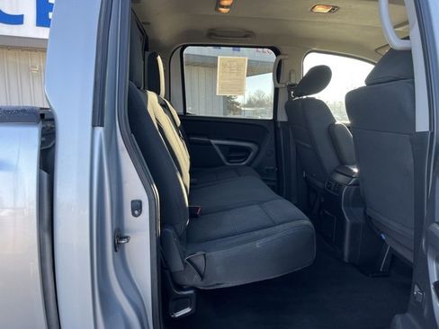 Used 2015 Nissan Titan S image 30