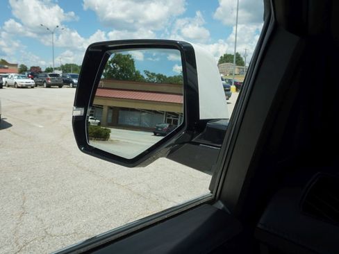 Used 2019 Cadillac Escalade Platinum image 46