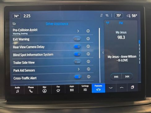 Certified 2025 Ford F250 Lariat w/ Chrome Package image 28