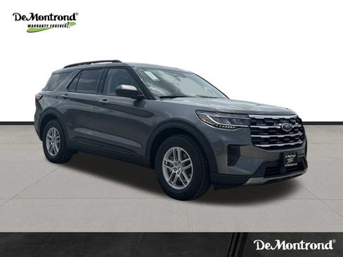 New 2026 Ford Explorer Active RWD image 3