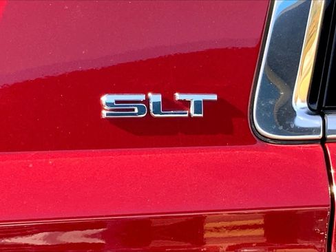 Used 2015 GMC Yukon SLT w/ HD Trailering Package image 9