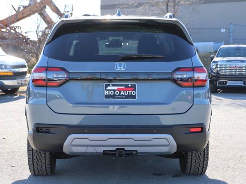 Used 2025 Honda Pilot TrailSport image 10