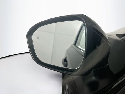 Used 2023 Nissan Ariya FWD image 16