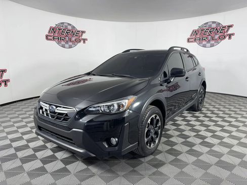Used 2022 Subaru Crosstrek 2.0i Premium w/ Moonroof Package AWD/4WD image 3