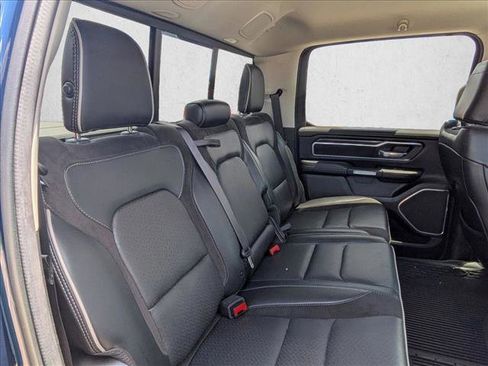 Used 2022 RAM 1500 Laramie AWD/4WD image 18