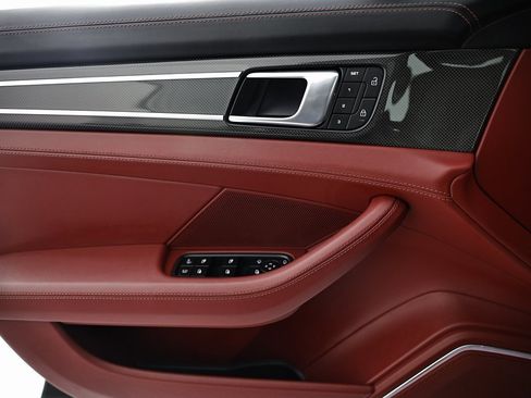 Certified 2023 Porsche Panamera 4S image 18