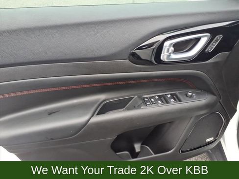 Used 2025 Jeep Compass Trailhawk w/ Trailhawk Elite Group image 10