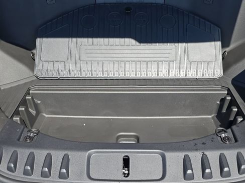 New 2025 Ford F150 Lightning XLT image 85