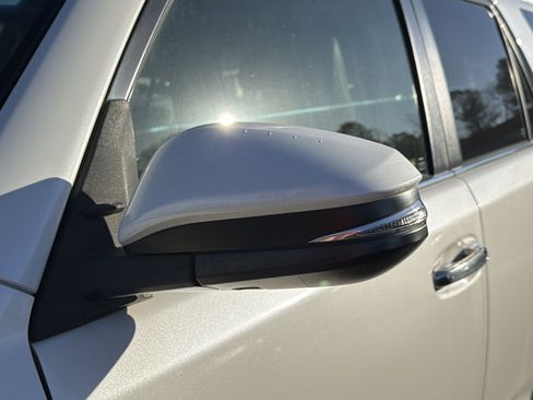 Used 2016 Toyota 4Runner Limited image 10