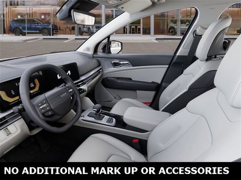 New 2026 Kia Sportage EX image 17