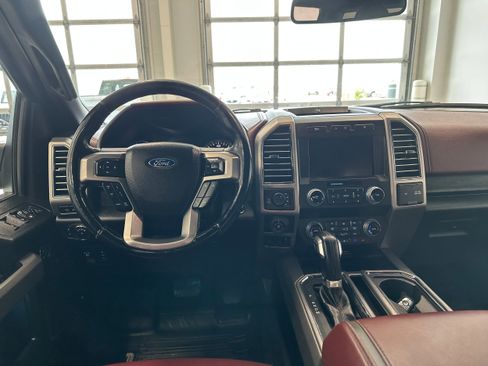 Used 2019 Ford F150 Platinum w/ Equipment Group 701A Luxury AWD/4WD image 18