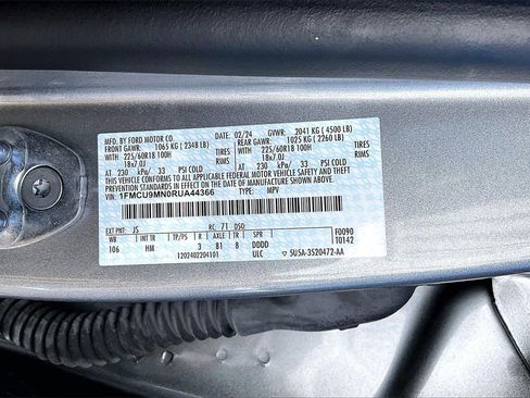 Used 2024 Ford Escape ST-Line image 35