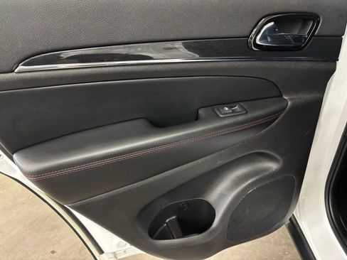 Used 2021 Jeep Grand Cherokee Trailhawk w/ Trailhawk Luxury Group image 11