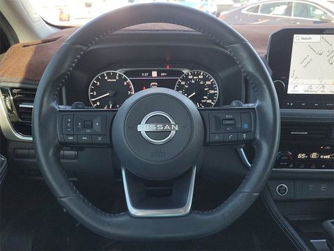 Used 2023 Nissan Rogue SL w/ SL Premium Package image 24