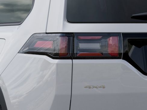 New 2026 Jeep Cherokee Overland w/ Trailer Tow Group image 10