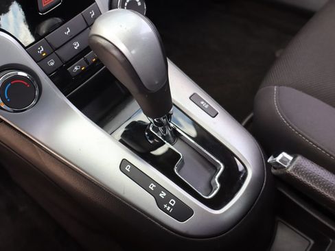 Used 2014 Chevrolet Cruze LT FWD image 9