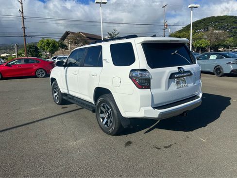 Used 2022 Toyota 4Runner TRD Off-Road Premium AWD/4WD image 4