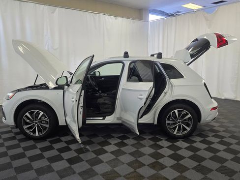 Certified 2025 Audi Q5 2.0T Premium Plus image 12