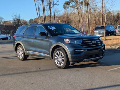 Certified 2023 Ford Explorer XLT w/ Equipment Group 202A