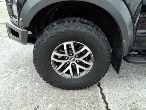 Used 2019 Ford F150 Raptor w/ Equipment Group 802A Luxury image 8